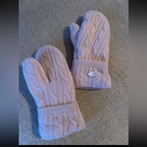 Pink wool mittens